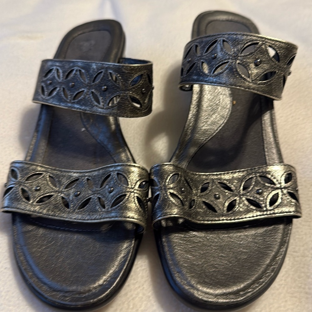 Naot Double Strap Sandals Women sz 41 Silverish studded Leather Comfort Wedge